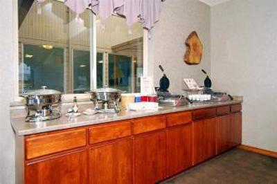 фото отеля BEST WESTERN Holiday Motel