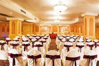 фото отеля VITS Hotel Mumbai