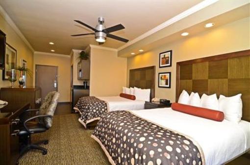 фото отеля BEST WESTERN PREMIER Crown Chase Inn & Suites
