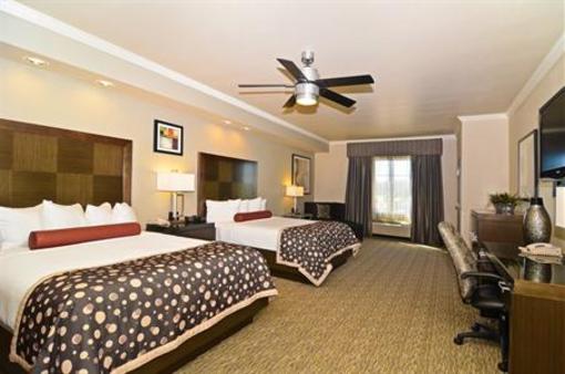фото отеля BEST WESTERN PREMIER Crown Chase Inn & Suites