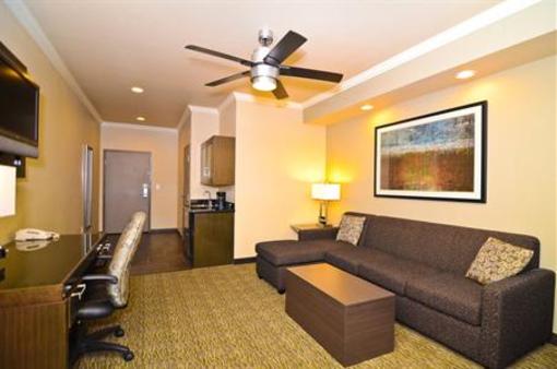 фото отеля BEST WESTERN PREMIER Crown Chase Inn & Suites