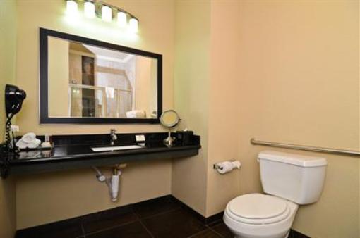 фото отеля BEST WESTERN PREMIER Crown Chase Inn & Suites
