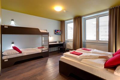 фото отеля Meininger Hotel Downtown Sissi
