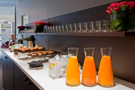 фото отеля Holiday Inn Paris-Porte De Clichy