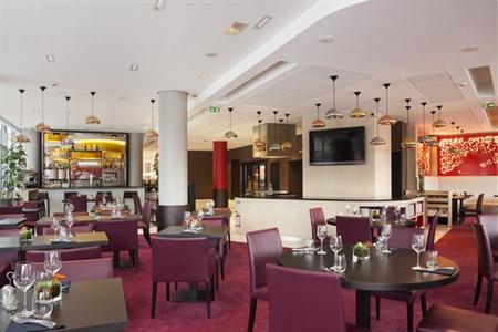 фото отеля Holiday Inn Paris-Porte De Clichy