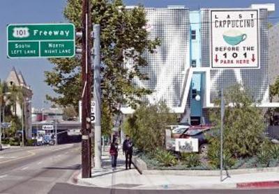 фото отеля BEST WESTERN PLUS Hollywood Hills Hotel