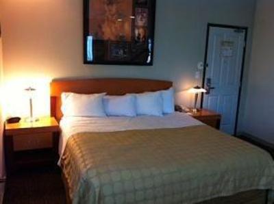 фото отеля BEST WESTERN PLUS Hollywood Hills Hotel