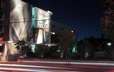 фото отеля BEST WESTERN PLUS Hollywood Hills Hotel
