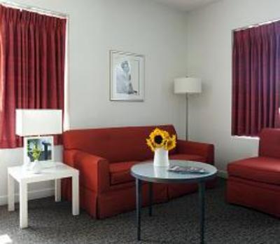 фото отеля BEST WESTERN PLUS Hollywood Hills Hotel