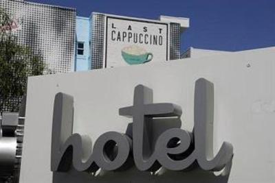 фото отеля BEST WESTERN PLUS Hollywood Hills Hotel