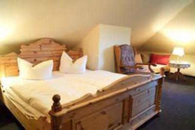фото отеля Hotel Landhaus Geliti Schwielowsee