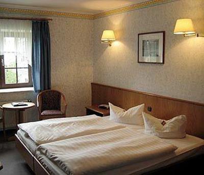 фото отеля Hotel Landhaus Geliti Schwielowsee