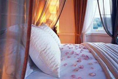 фото отеля The Grove Hotel Chandler's Cross London
