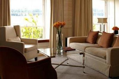 фото отеля The Grove Hotel Chandler's Cross London