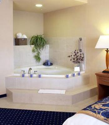 фото отеля Fairfield Inn Toronto Brampton