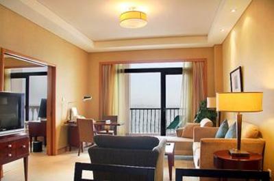 фото отеля Holiday Inn Sea View Qinhuangdao