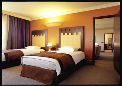 фото отеля Holiday Inn Athens - Attica Avenue
