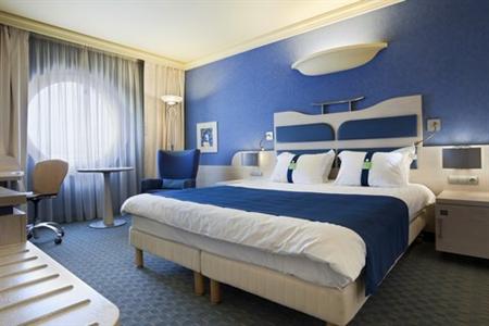 фото отеля Holiday Inn Athens - Attica Avenue