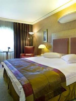 фото отеля Holiday Inn Athens - Attica Avenue