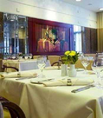 фото отеля Holiday Inn Athens - Attica Avenue