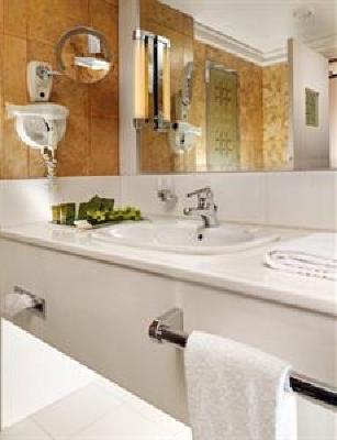 фото отеля Holiday Inn Athens - Attica Avenue