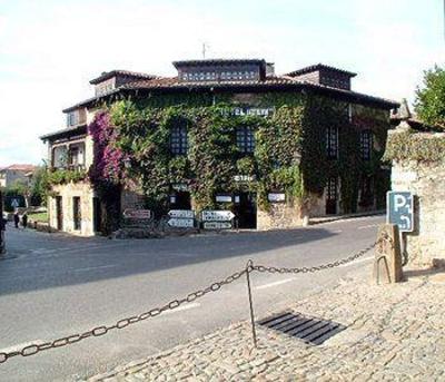фото отеля Hotel Santillana
