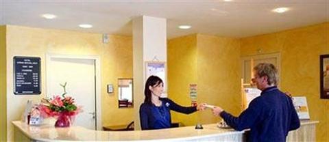 фото отеля Hotel Kyriad Sete Balaruc-les-Vieux