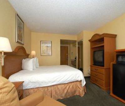 фото отеля BEST WESTERN PLUS Fort Myers Inn & Suites