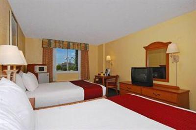 фото отеля BEST WESTERN PLUS Fort Myers Inn & Suites