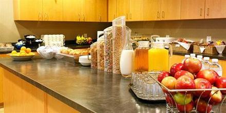 фото отеля Pomeroy Inn & Suites Grande Prairie
