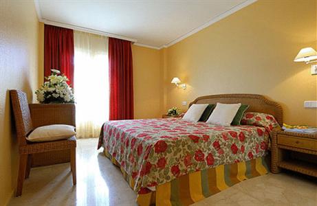 фото отеля Oliva Nova Golf Beach & Golf Hotel