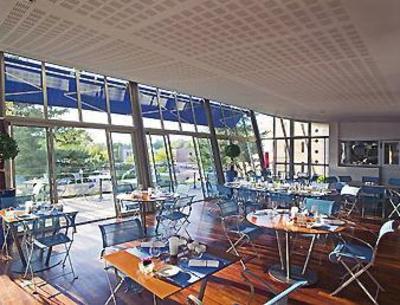 фото отеля Mercure Lyon Charbonnieres