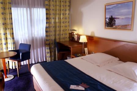 фото отеля Mercure Lyon Charbonnieres