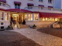 Best Western Villa Henri IV Saint-Cloud (France)