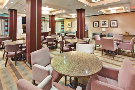 фото отеля Holiday Inn Express Hotel & Suites Kingston