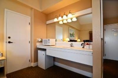 фото отеля BEST WESTERN PLUS Shelter Cove Lodge