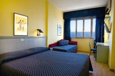 фото отеля Le Rocce Del Capo Hotel Ospedaletti