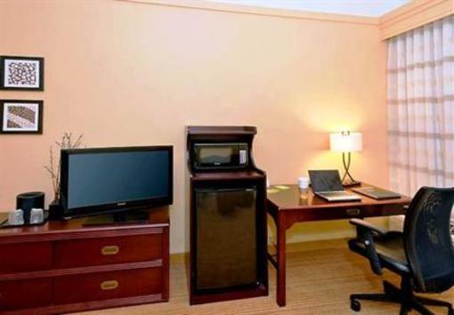 фото отеля Courtyard by Marriott - Tuscaloosa