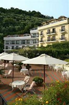 фото отеля Grand Hotel Capodimonte Sorrento