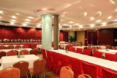 фото отеля St.Rich Hotel
