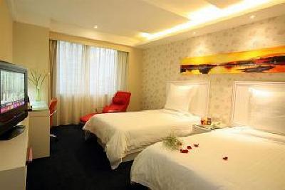 фото отеля St.Rich Hotel