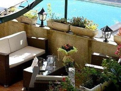 фото отеля Hotel Les Cedres Villeneuve-les-Avignon