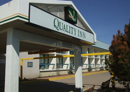 фото отеля Quality Inn Whitecourt