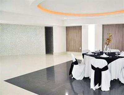 фото отеля Gran Hotel Los Reyes Guadalajara