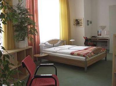 фото отеля Artemisia Berlin Frauenhotel