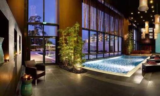фото отеля Hilton Evian-les-Bains