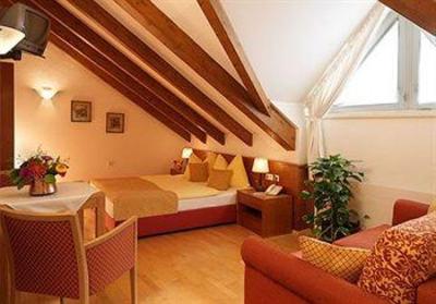 фото отеля Weisses Kreuz Hotel Innsbruck