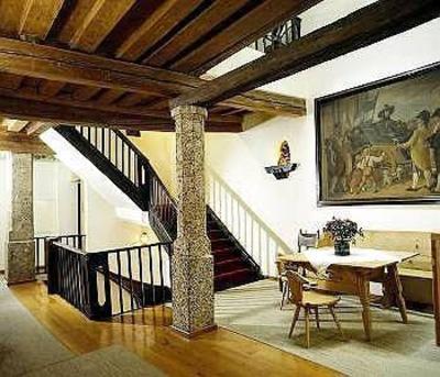фото отеля Weisses Kreuz Hotel Innsbruck