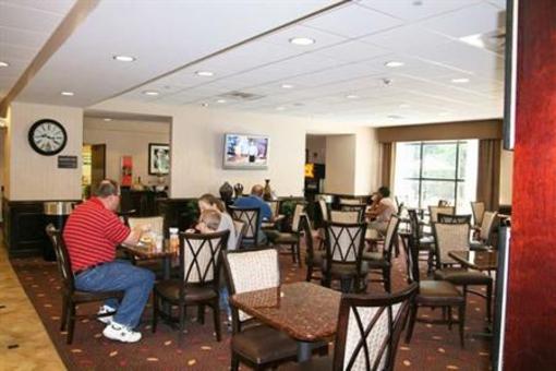 фото отеля Hampton Inn Spring Lake-Ft. Bragg