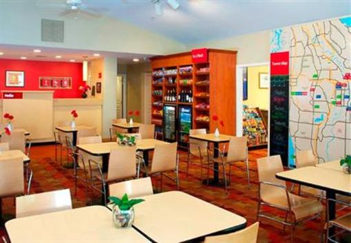 фото отеля TownePlace Suites Seattle Southcenter